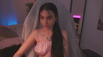 Radiant_Luna live cam on Cam4