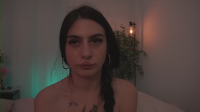 Radiant_Luna live cam on Cam4