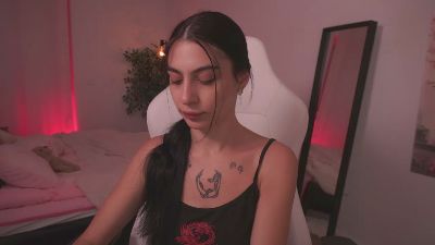 Radiant_Luna live cam on Cam4