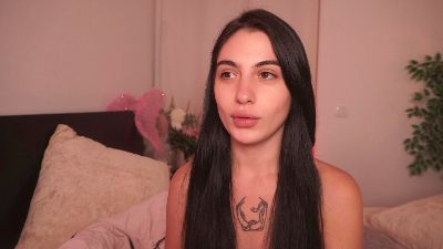 Radiant_Luna live cam on Cam4