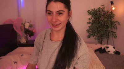 Radiant_Luna live cam on Cam4