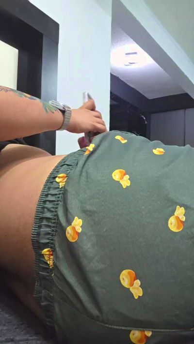 Radioactivewe live cam on Cam4