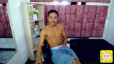 RafaelVander live cam on Cam4