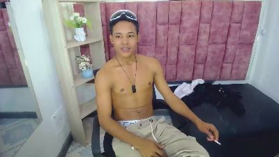 RafaelVander live cam on Cam4