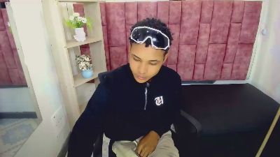 RafaelVander live cam on Cam4
