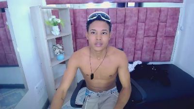 RafaelVander live cam on Cam4