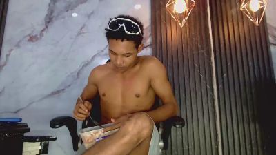 RafaelVander live cam on Cam4