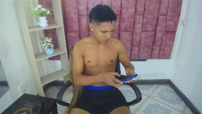 RafaelVander live cam on Cam4