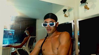 RafaelVander live cam on Cam4