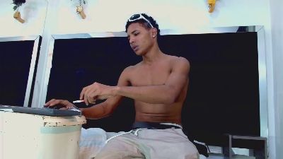 RafaelVander live cam on Cam4