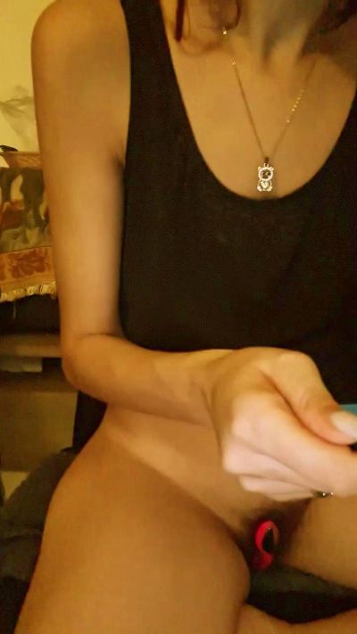 Ragazza90 live cam on Cam4