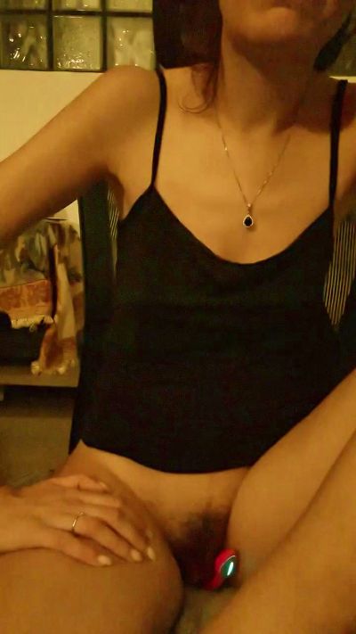 Ragazza90 live cam on Cam4