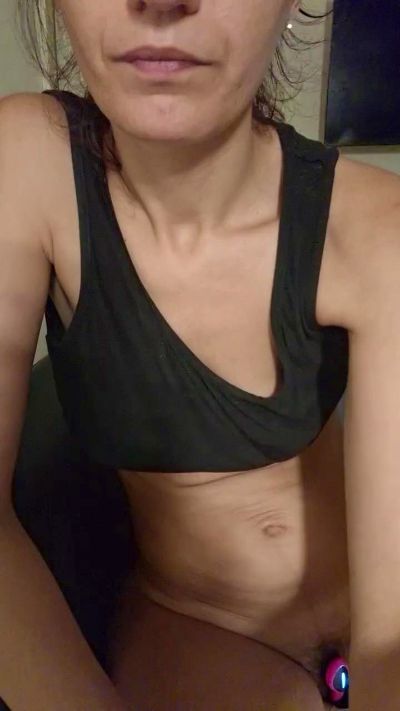 Ragazza90 live cam on Cam4