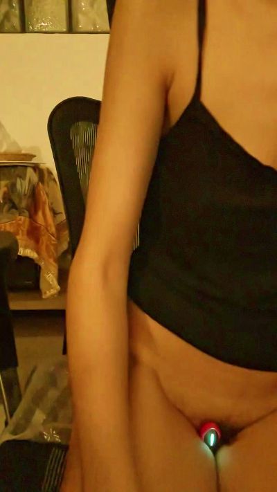 Ragazza90 live cam on Cam4
