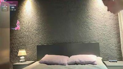 RaguelFoots live cam on Cam4