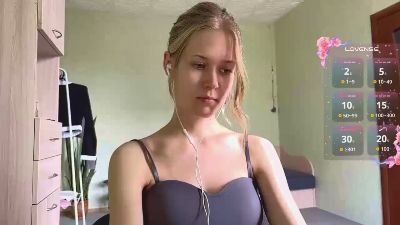 RaguelFoots live cam on Cam4