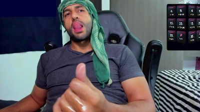Ralfvoss live cam on Cam4