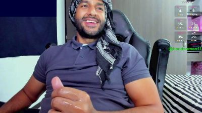 Ralfvoss live cam on Cam4