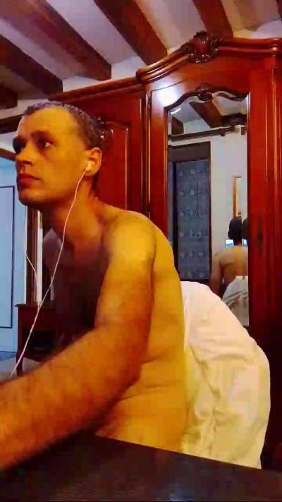 Ralph581 live cam on Cam4
