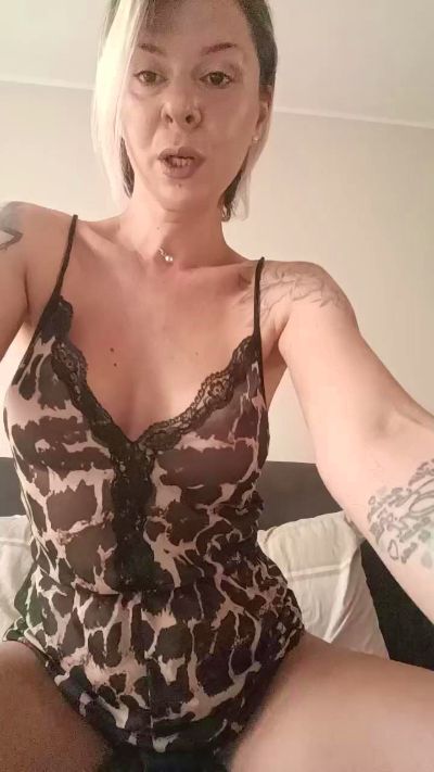 Raluca_Fr live cam on Cam4