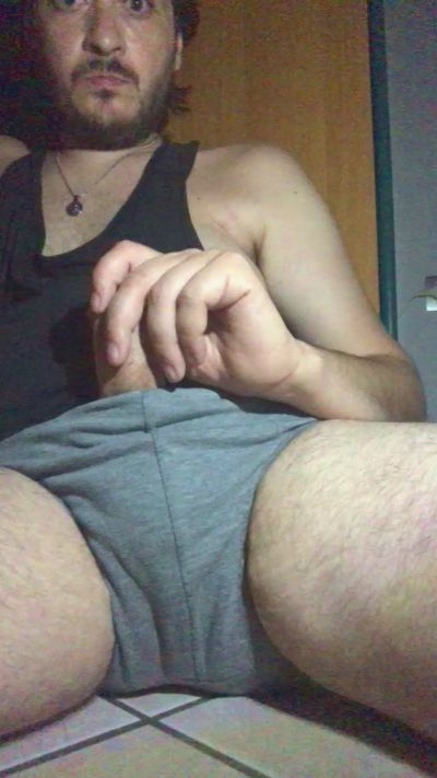Rambosuper19 live cam on Cam4