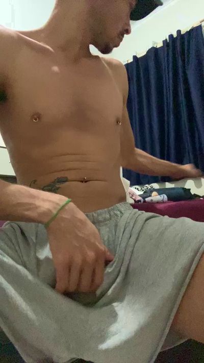 Ramirosouza live cam on Cam4