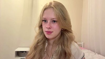 RandaSerles live cam on Cam4