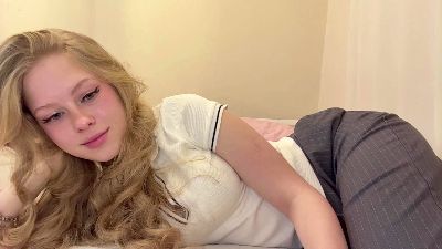 RandaSerles live cam on Cam4