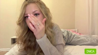 RandaSerles live cam on Cam4