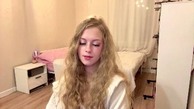 RandaSerles live cam on Cam4