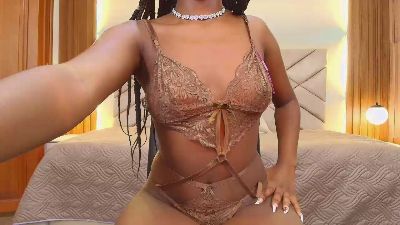 Raqueljones_ live cam on Cam4