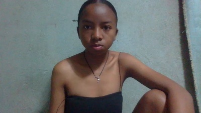 Rasoanir live cam on Cam4