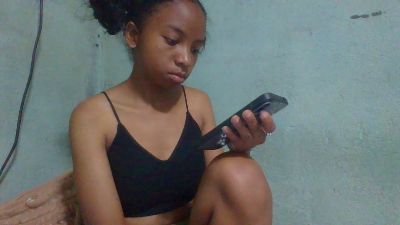 Rasoanir live cam on Cam4