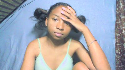 Rasoanir live cam on Cam4