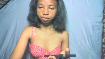 Rasoanir live cam on Cam4