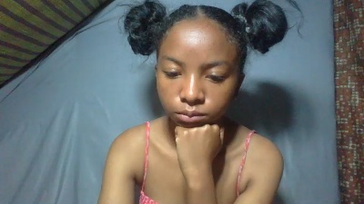 Rasoanir live cam on Cam4