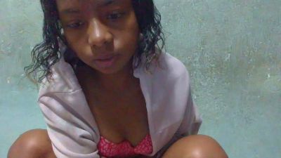 Rasoanir live cam on Cam4