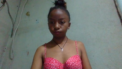 Rasoanir live cam on Cam4