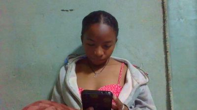 Rasoanir live cam on Cam4