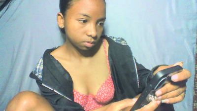 Rasoanir live cam on Cam4