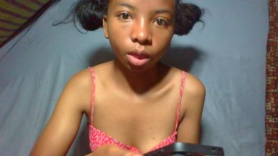 Rasoanir live cam on Cam4