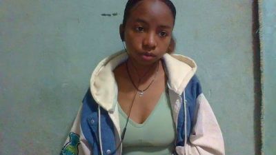 Rasoanir live cam on Cam4