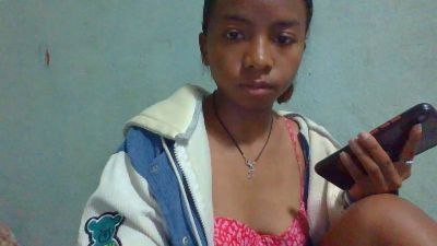 Rasoanir live cam on Cam4