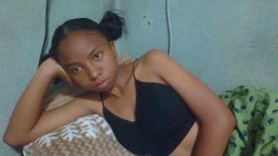 Rasoanir live cam on Cam4
