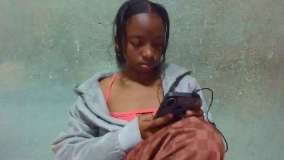 Rasoanir live cam on Cam4