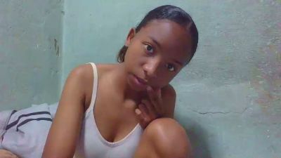 Rasoanir live cam on Cam4