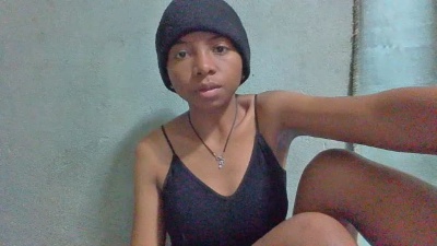 Rasoanir live cam on Cam4