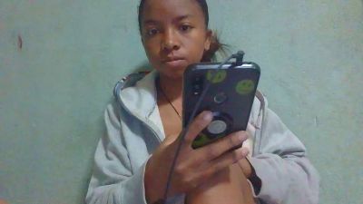 Rasoanir live cam on Cam4