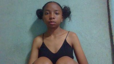 Rasoanir live cam on Cam4