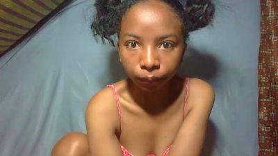 Rasoanir live cam on Cam4